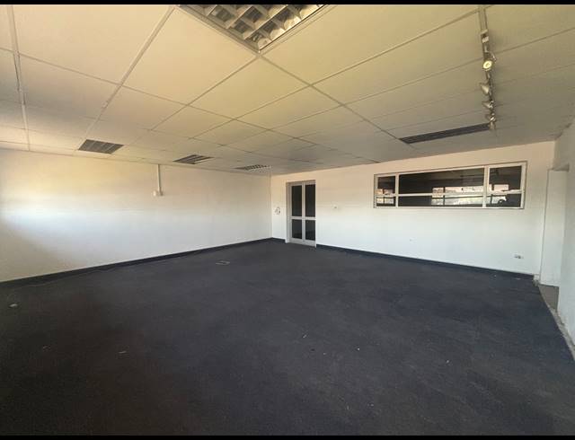 339M² INDUSTRIAL YARD TO LET IN BLACKHEATH INDUSTRIAL